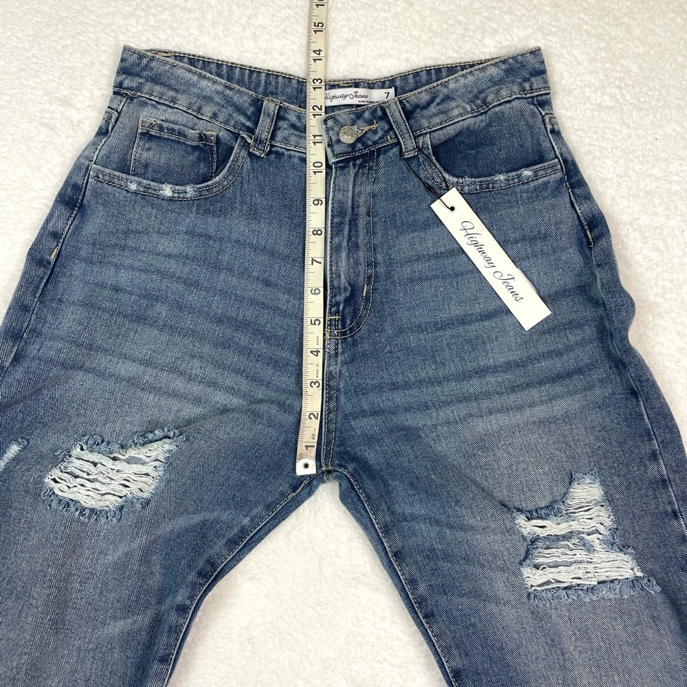 NWT Distressed Mom Jeans, Size 7 - Picture 6 of 15